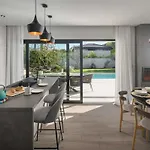 Luxury Mapejana By Vacayvillas