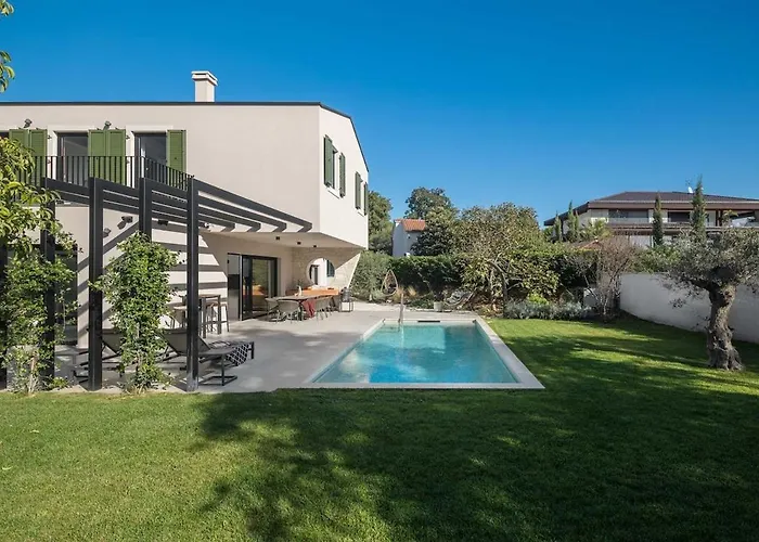 Luxury Mapejana By Vacayvillas