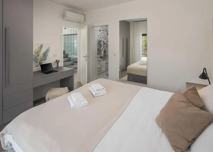 Luxury Mapejana By Vacayvillas