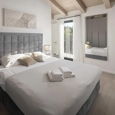 Villa Luxury Mapejana By Vacayvillas *