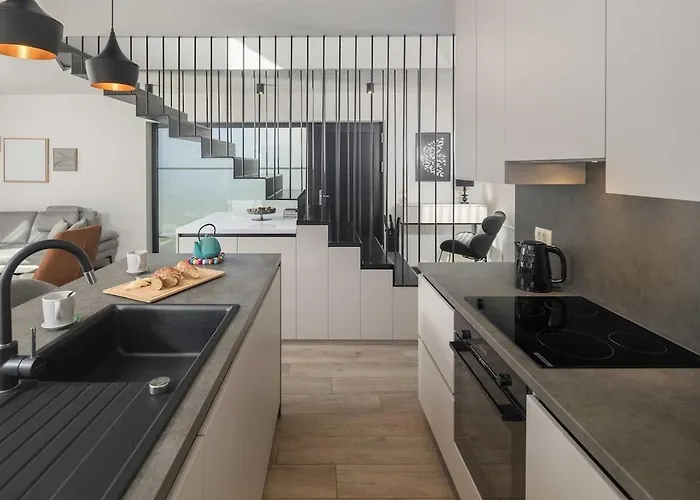 Luxury Mapejana By Vacayvillas